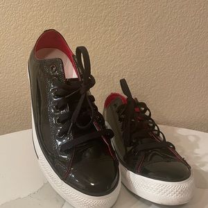 Men’s Size 9 - Converse Chuck Taylor All Star Low Black Patent